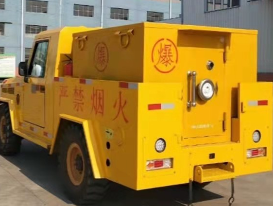 环县凯龙爆破器材运输车：保障爆破任务的安全运行